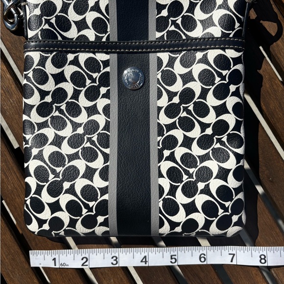 Coach • Black and White Patterned Crossbody Bag - Picture 6 of 7